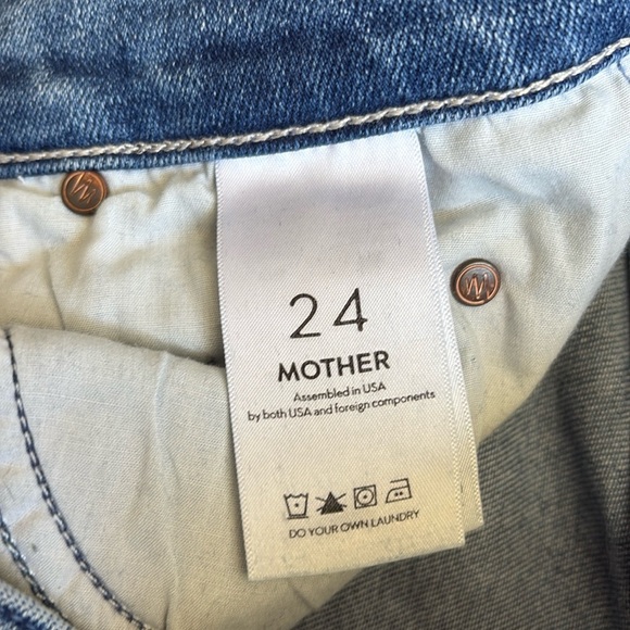 MOTHER Denim Dazzler Mid Rise Crop Fray in We're All In This Together Raw Hem - Picture 3 of 8